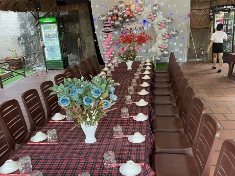 Không Gian Sân Vườn Rộng Rãi