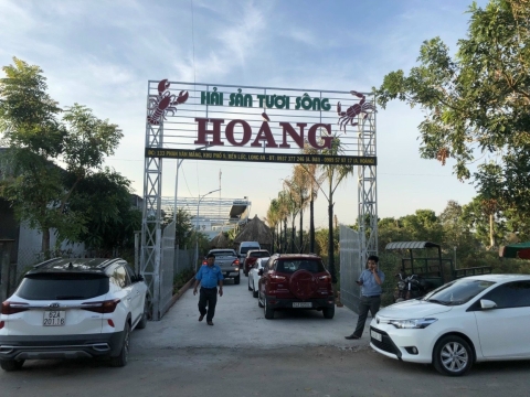 Không Gian Sân Vườn Rộng Rãi